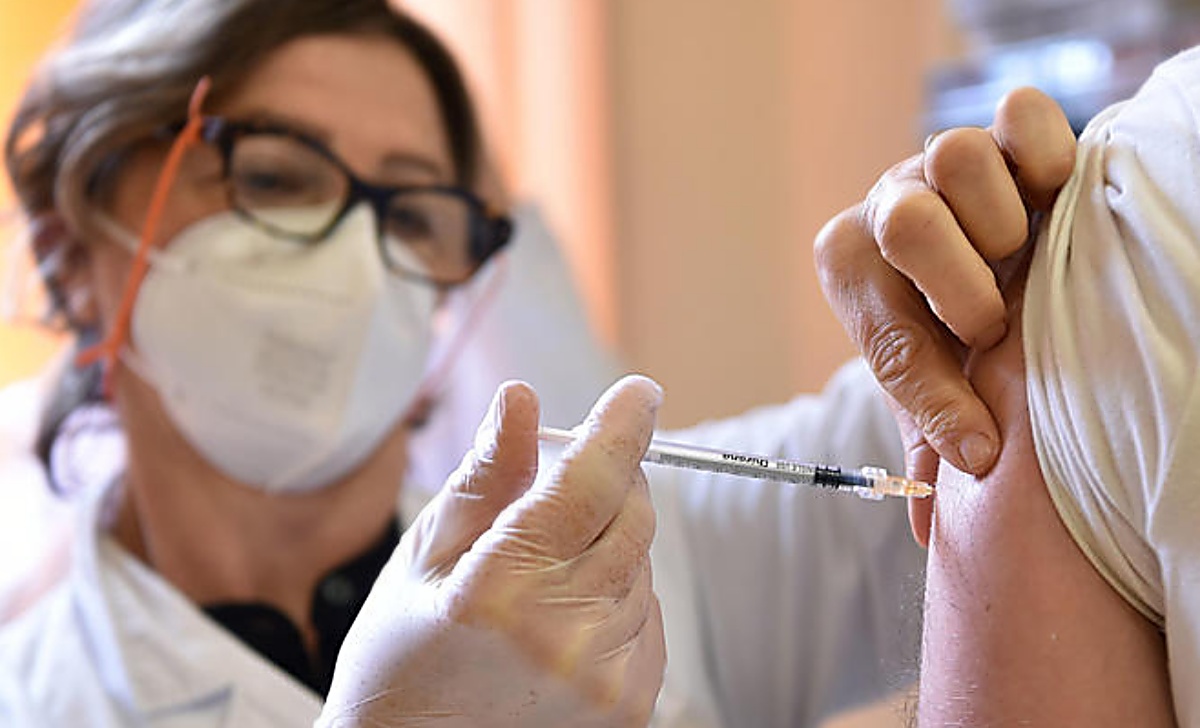 gli-operatori-dei-centri-vaccinali-scrivono-ad-occhiuto:-«reintegrateci»