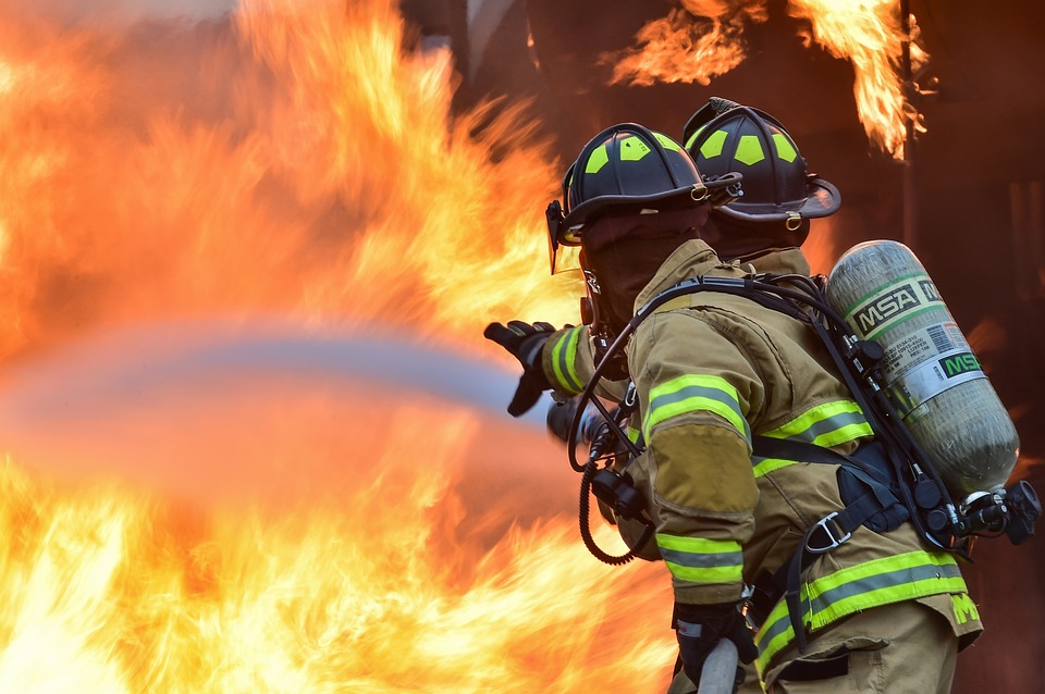 incendio-nave-gnv:-i-vigili-del-fuoco-aprono-il-garage