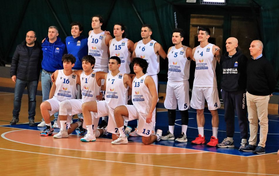 la-capolista-invicta-espugna-il-campo-della-zannella-basket-cefalu