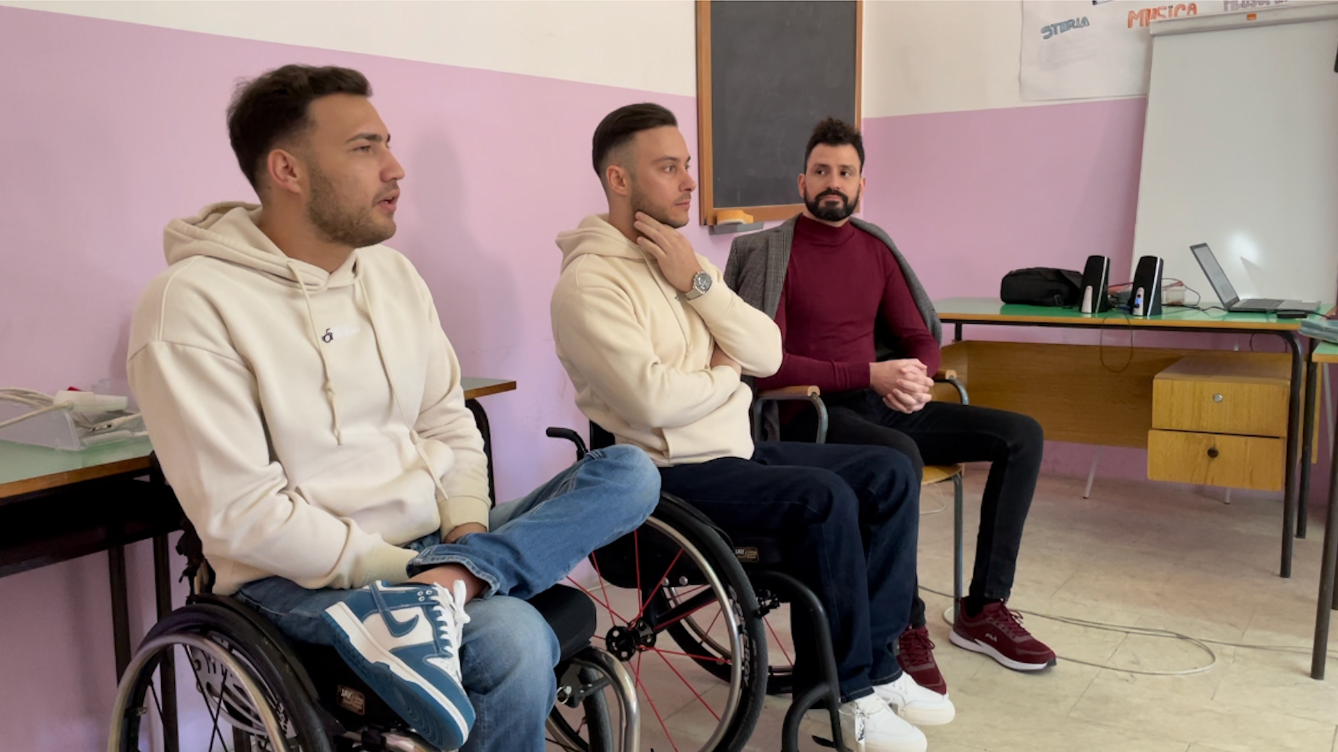 scuola-e-disabilita,-la-storia-di-mimmo-e-peppe-a-confronto-con-i-liceali.-“la-disabilita-come-ricchezza”-–-caltagirone-oggi-–-l'informazione-del-calatino-sempre-aggiornata