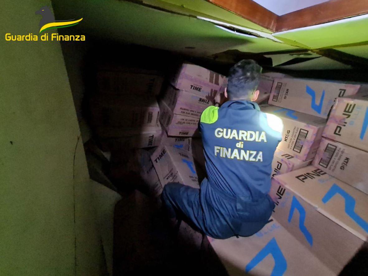 gdf-palermo:-sequestrate-4-tonnellate-di-sigarette-di-contrabbando-provenienti-dal-nord-africa-–-televallo
