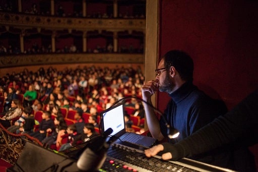 nella-magia-delle-fiabe-al-teatro-pirandello:-storia-di-un-successo-annunciato-marco-savatteri:-“sono-cresciuto-a-pane-e-walt-disney”.-–-agrigentooggi